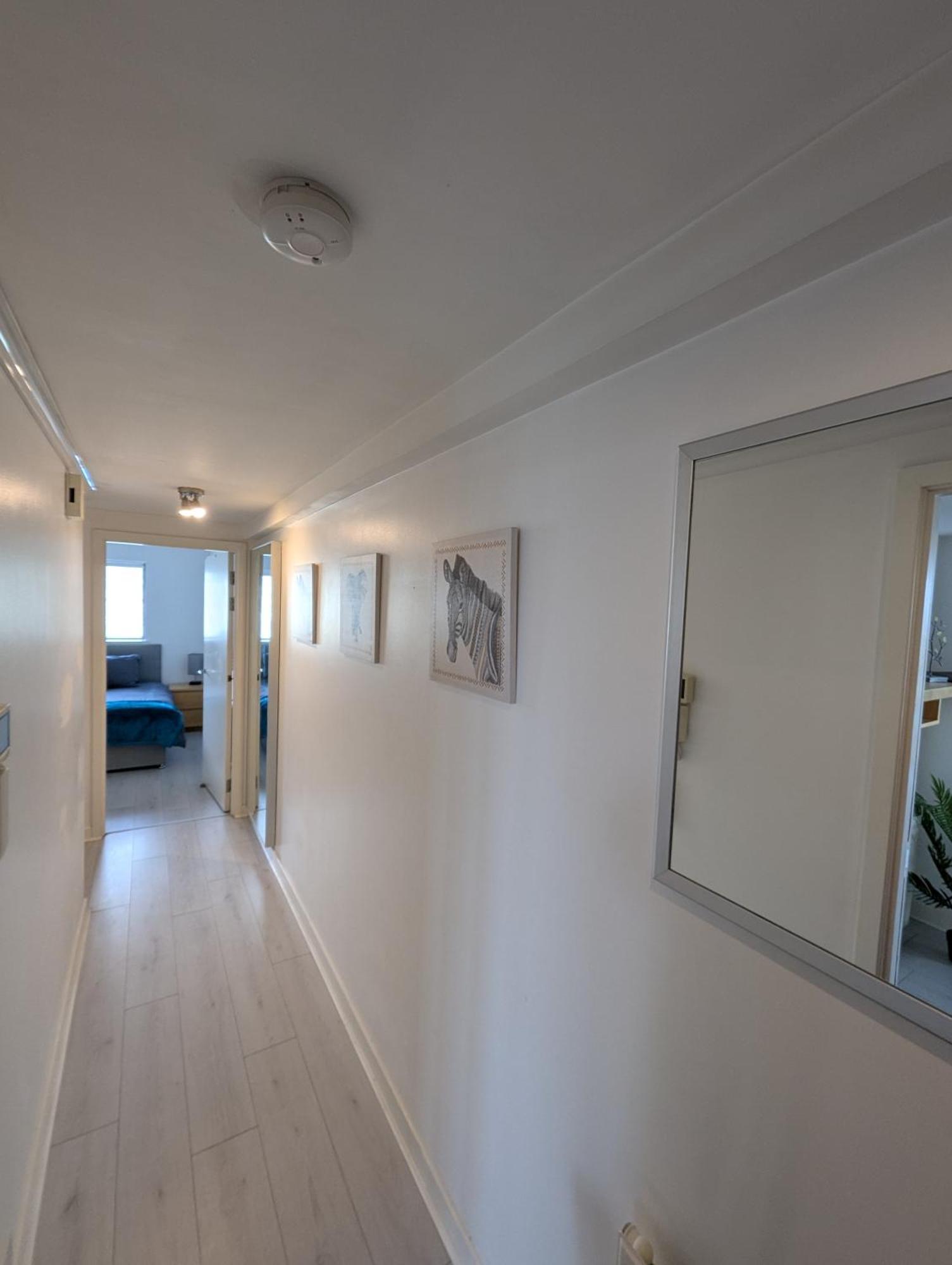 Glasgow City Centre Waterfront Apartment Екстер'єр фото